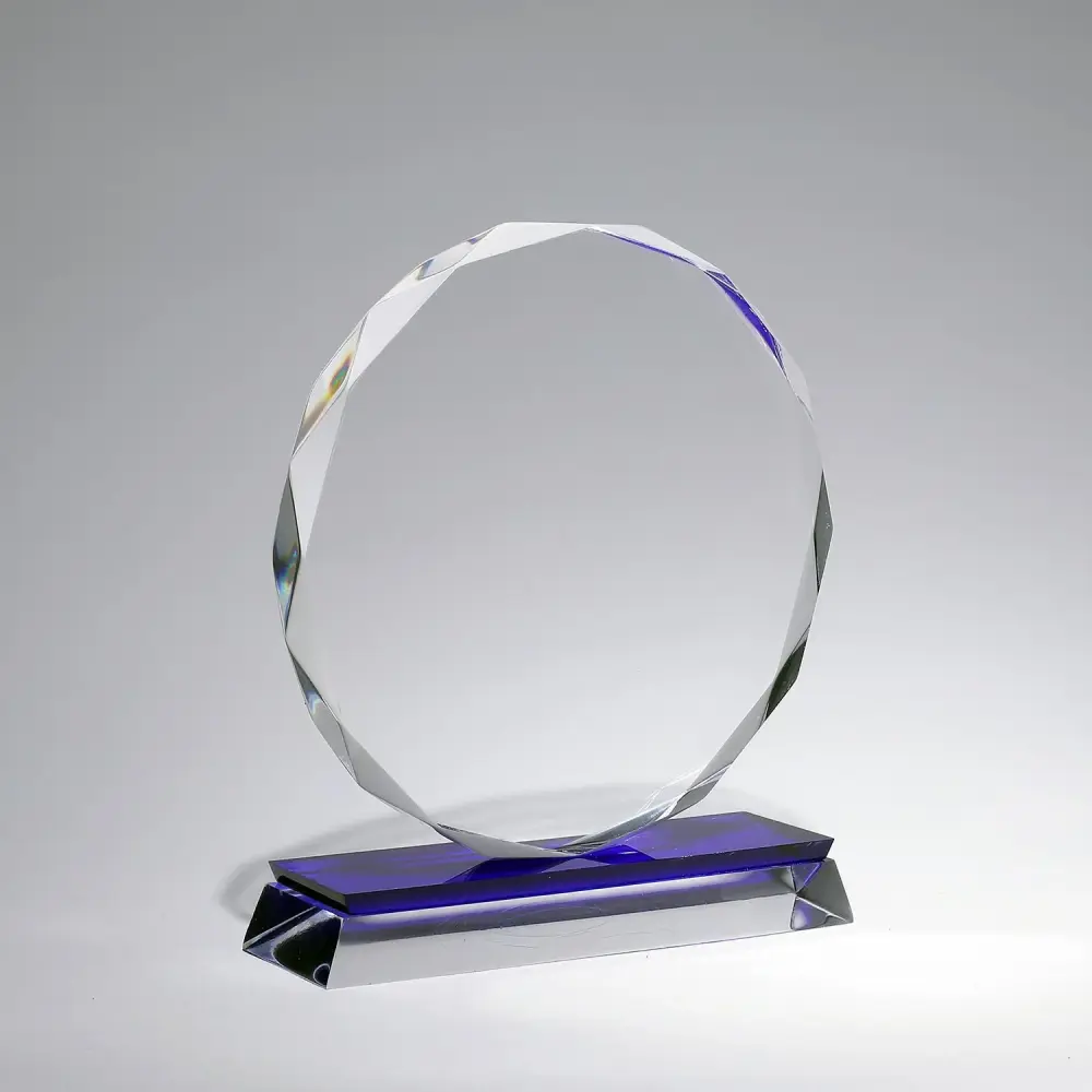 Plakat & Trophy: Lebih dari Sekadar Hadiah, Ini Simbol Apresiasi